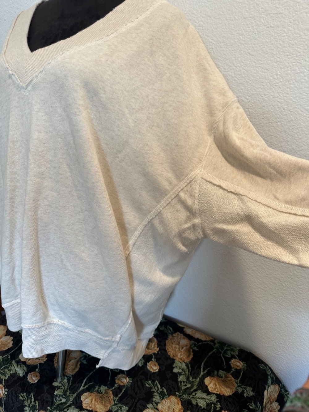 NWT. Aerie oversized deep v-neck sweatshirt. XL - Picture 6 of 8